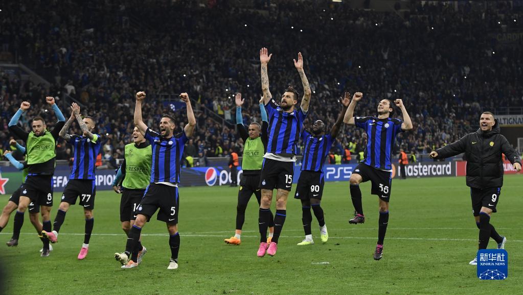 TA：阿尔特塔意识到球队需调整风格；7月已为哲凯打造战术