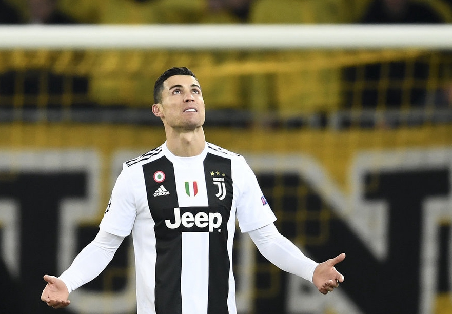 黑暗骑士上身，一哥斯达黎加球队推出与蝙蝠侠的联名球衣