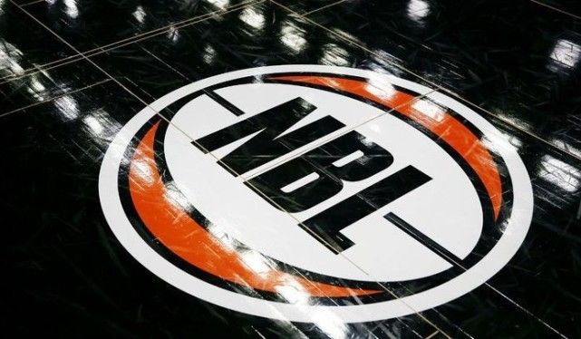 高一档！现场球迷实拍：塞鸟短时间调整+射门 成国足本场最大威胁