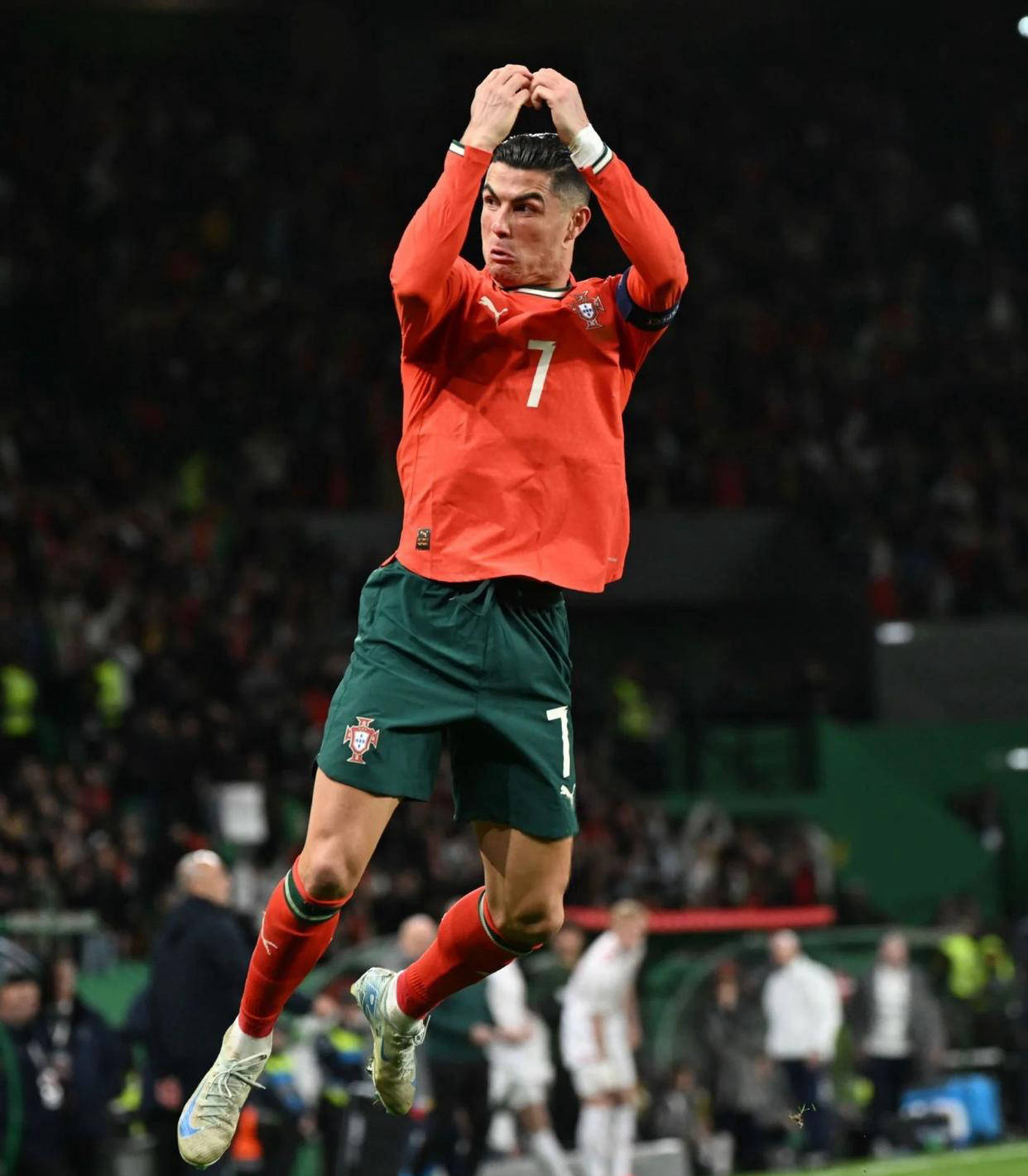 承担重任！巴特勒15中7轰24分8板10助