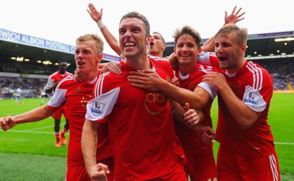 皇马又贡献了一次防守的反面教材 有点像表演赛的踢法